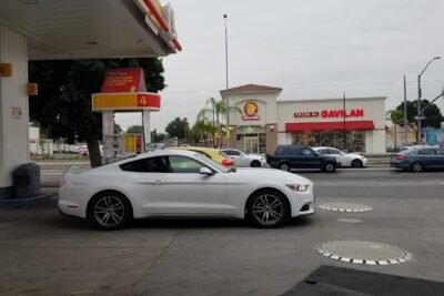 Shell Gas Station in Los Angeles, California